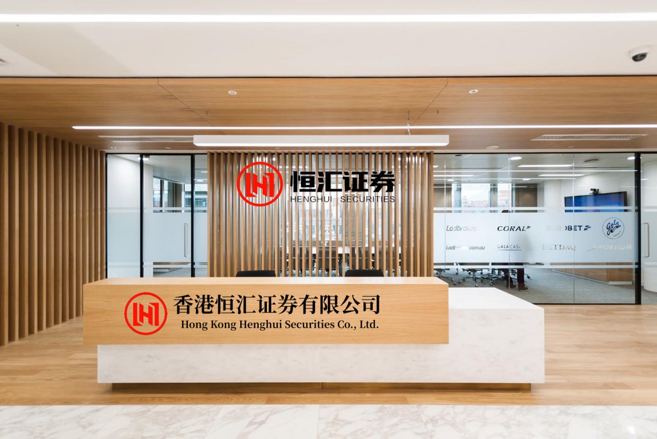 永利策略 先说克莱·汤普森吧。 那个帮勇士拿了四个冠军的神射手, 现在被独行侠直接...
